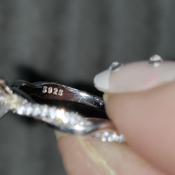 Woman's cubic Zirconia sterling silver stamped 925 - Picture 4 of 10
